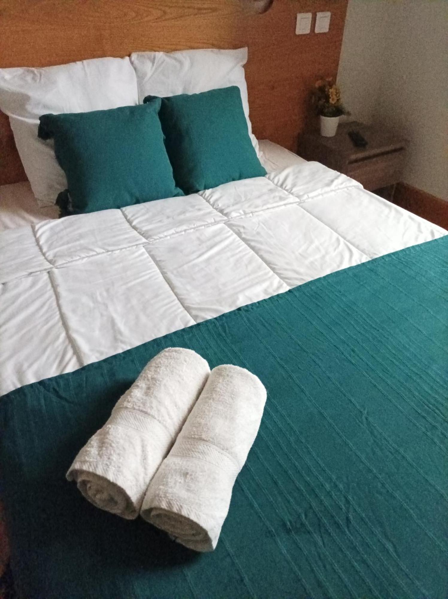 Auberge De Mourjou Bagian luar foto
